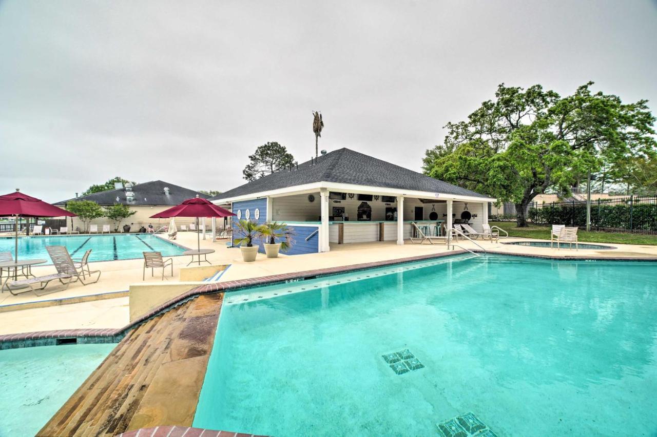 Lovely Montgomery Retreat With Patio And Yard! Exterior photo